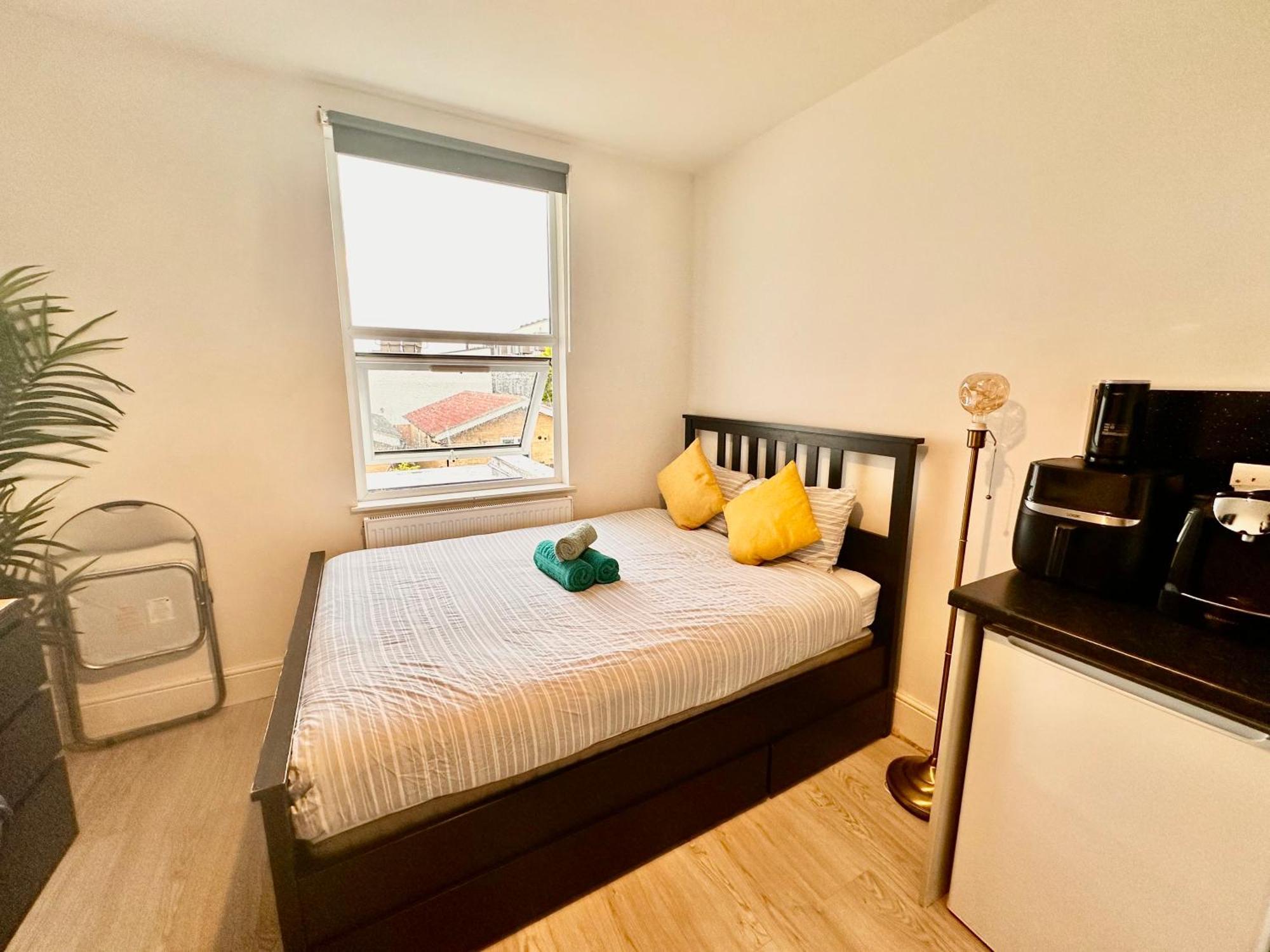 Lovely Self Contained Studio Now Available Londres Exterior foto